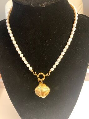 Genuine Freshwater Pearl Necklace with 18k Gold Plated Shell Pendant